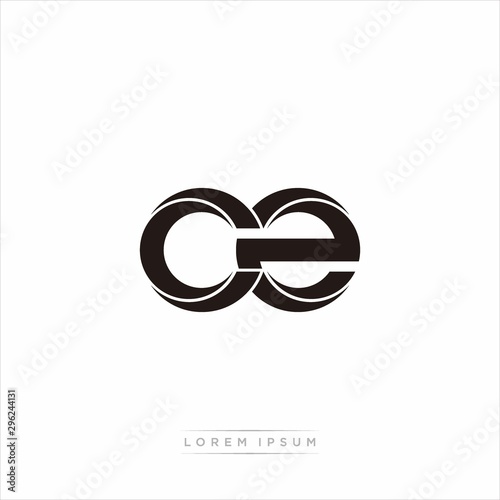 cz Initial Letter Split Lowercase Modern Monogram linked outline rounded logo