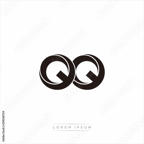 QQ Initial Letter Split Lowercase Modern Monogram linked outline rounded logo