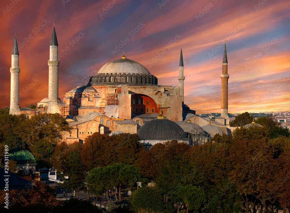 Fototapeta premium Hagia Sophia after the sunset