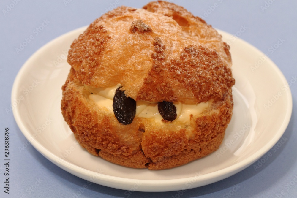 ラムレーズンシュークリーム