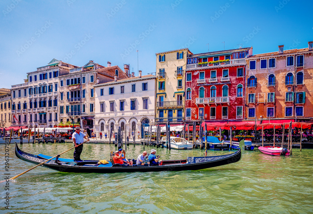 Obraz premium View of Gondolier at Grand Canal in Venice