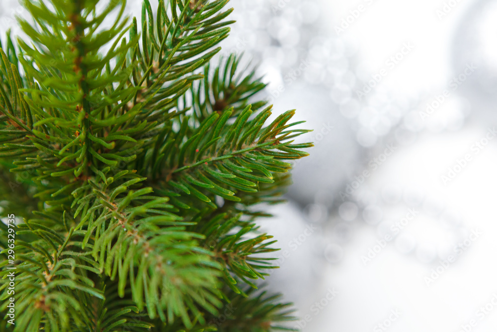Obraz premium Christmas decorations with baubles isolated on white background