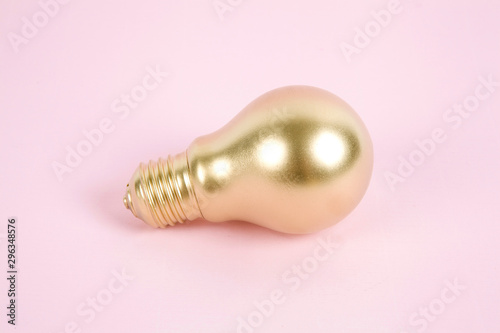 gold light bulb
