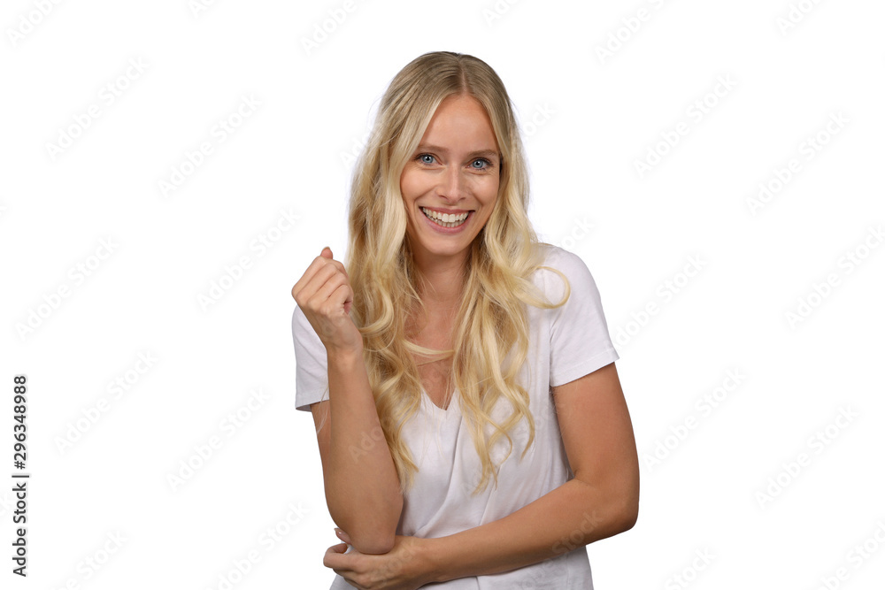 Hübsche blonde Frau lacht