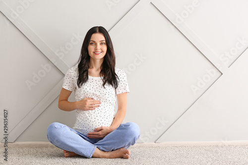 Beautiful young pregnant wo...