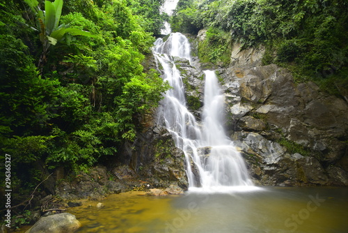 Fototapeta Naklejka Na Ścianę i Meble -  Si Pho Waterfall in deep forest