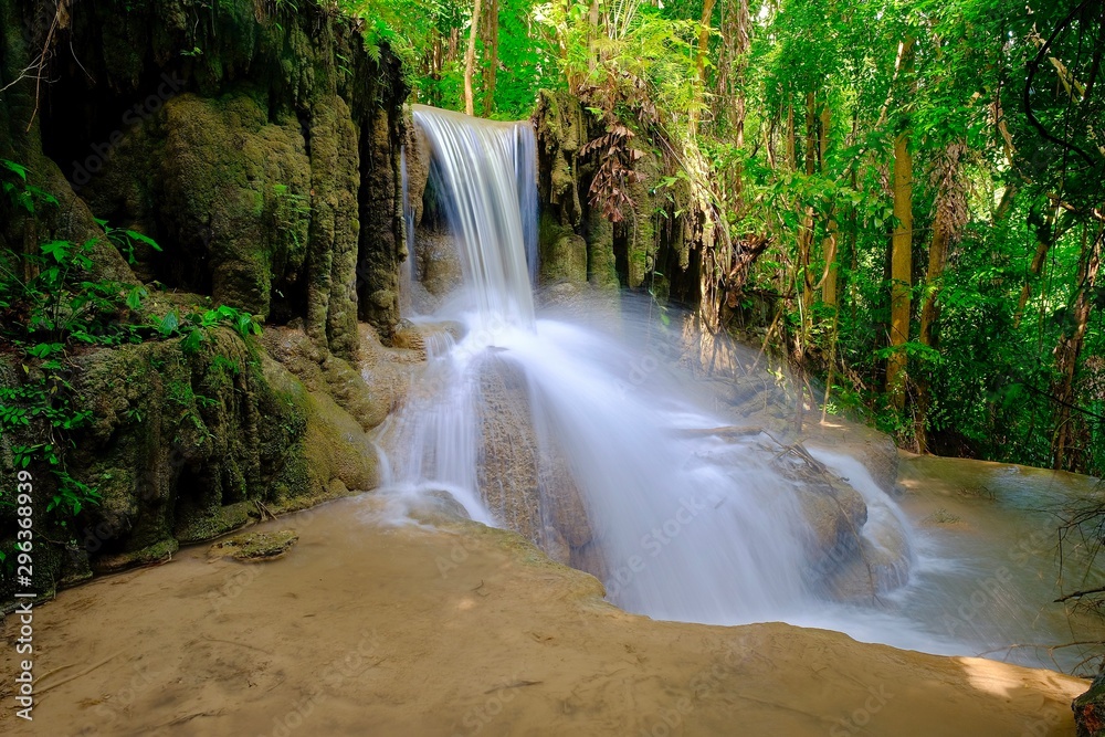 Obraz premium waterfall in forest