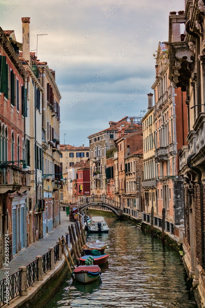kanal rio marin in venedig, italien.