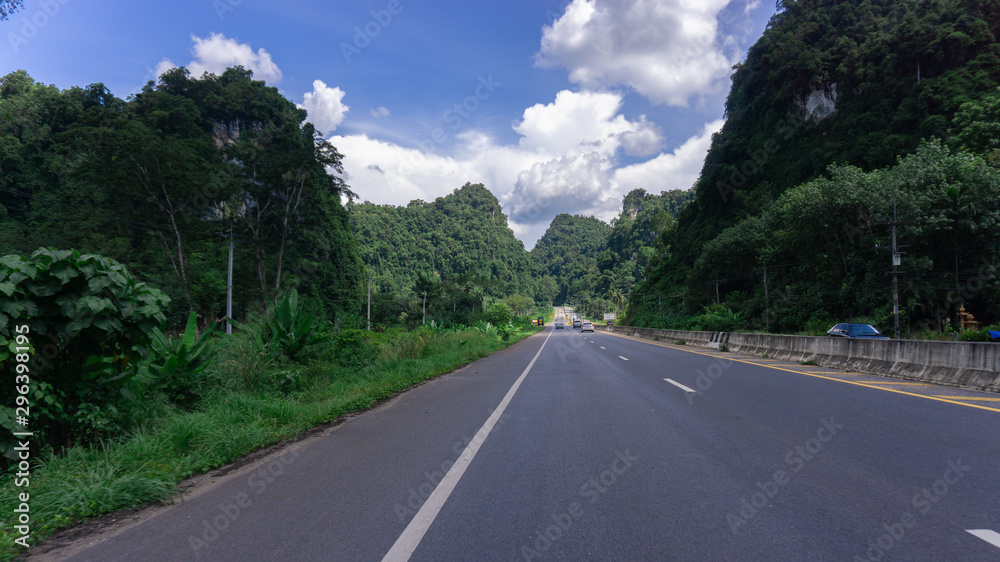Fototapeta premium road in the mountains