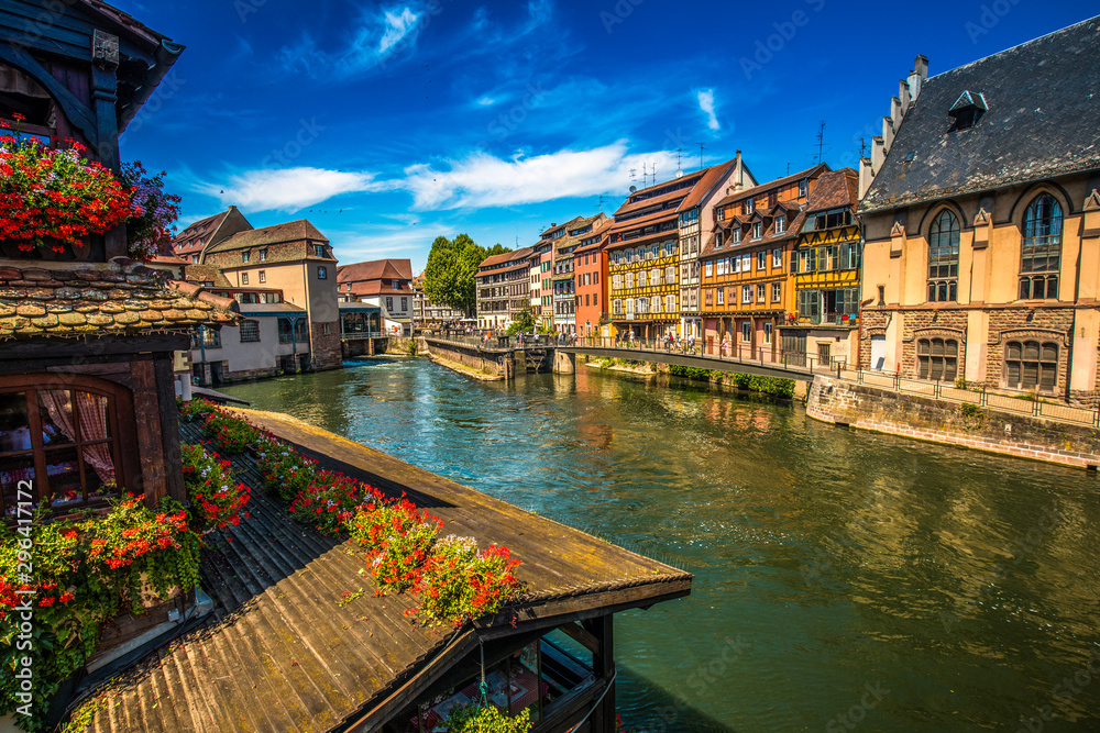  Old city center of Strasbourg town with colorful houses, Strasbourg, Alsace, France, Europe