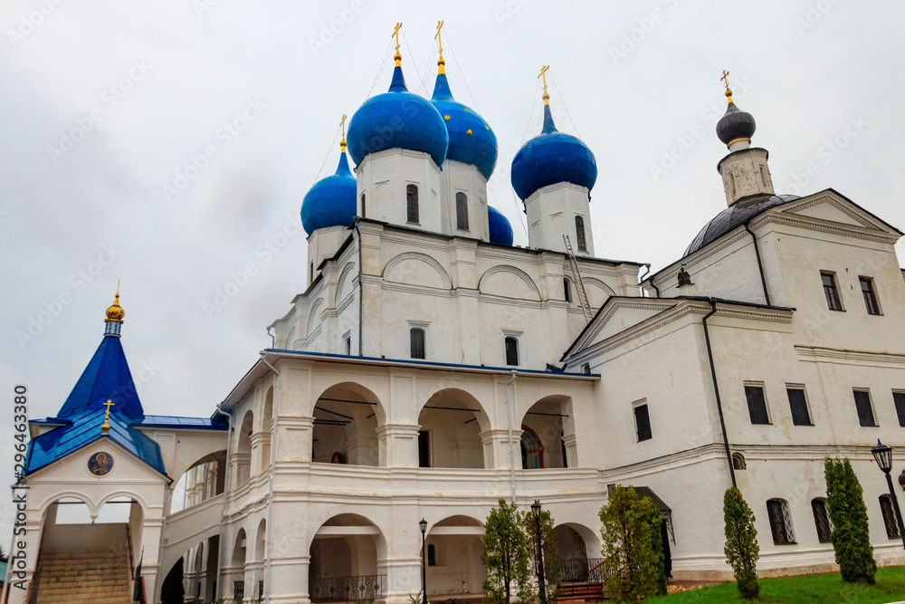 Obraz premium Vysotsky monastery in Serpukhov, Moscow oblast, Russia