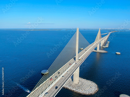 Fotografia Aerial view of Sunshine Skyway, Tampa Bay Florida, USA