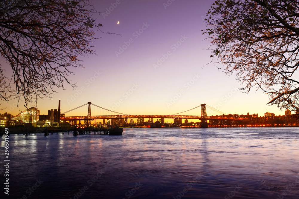 Fototapeta premium Manhattan after sunset