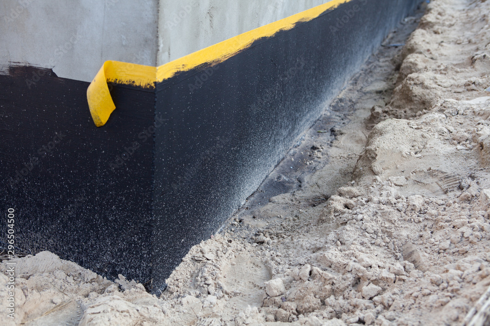 Waterproofing foundation bitumen. Foundation Waterproofing, Damp