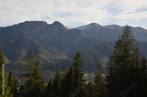 Widok na Zakopane ,Gubałówka , Giewont ,śpiący rycerz , Zakopane ,Tatry ,Kasprowy Wierch , widok z gubałówki , widok na Tatry , widok na góry , 