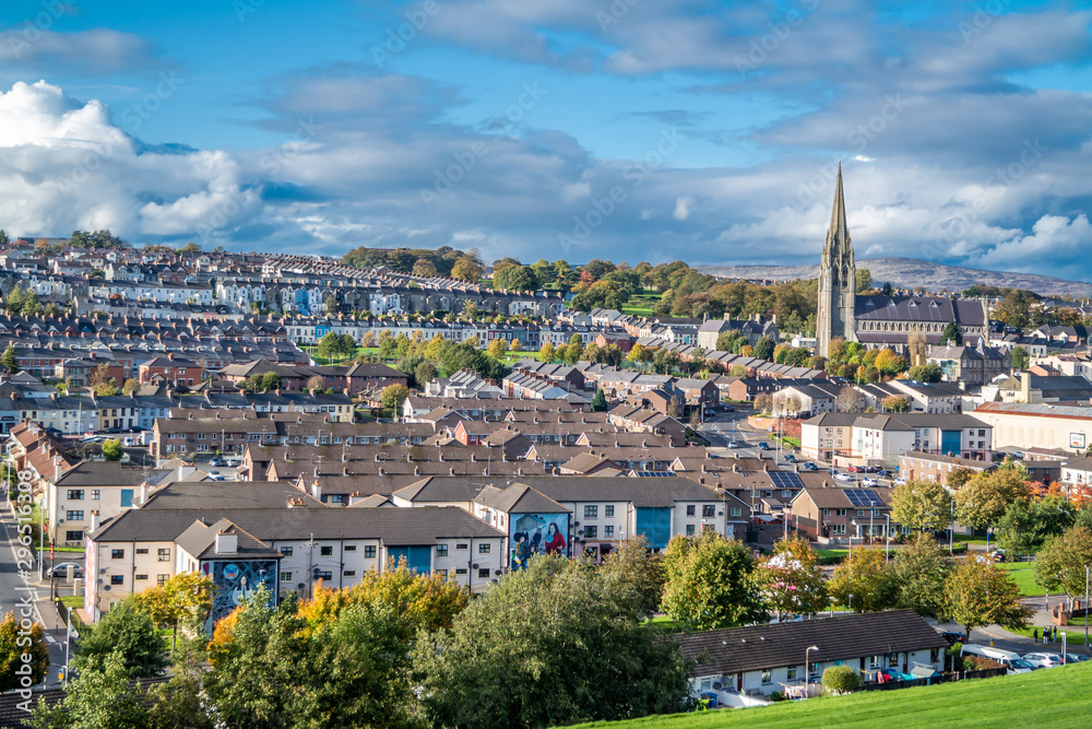 Obraz premium Aerial view of Derry, Londonderry in Northern Ireland