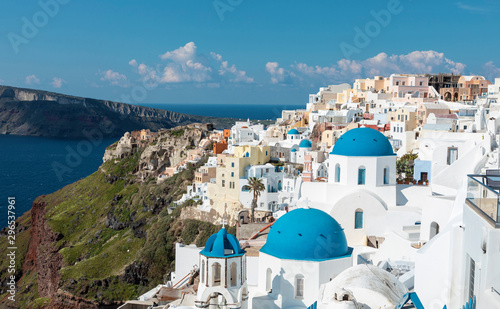 Fototapeta Naklejka Na Ścianę i Meble -  iconic and famous Santorini blue church domes in Oia