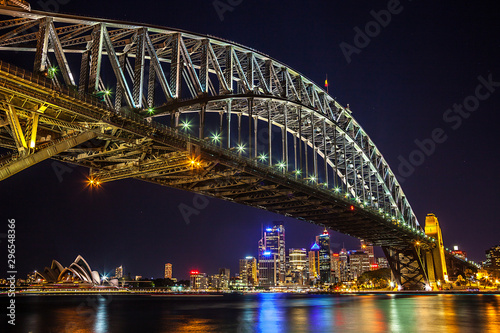Sydney Harbour Bridge © Alex Zubko