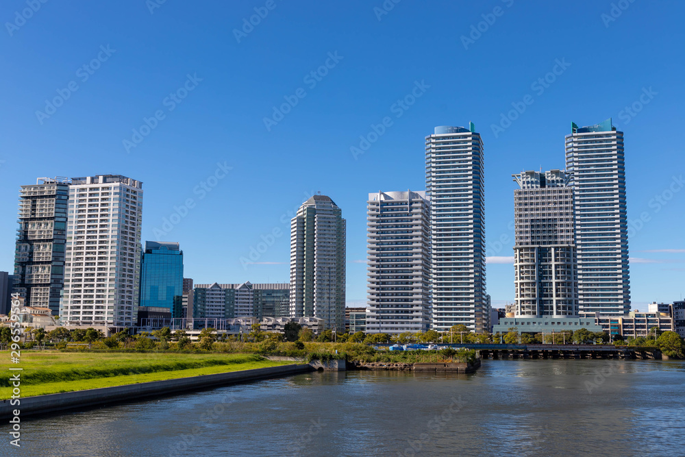 Fototapeta premium 横浜のタワーマンション街_ヨコハマポートサイド地区