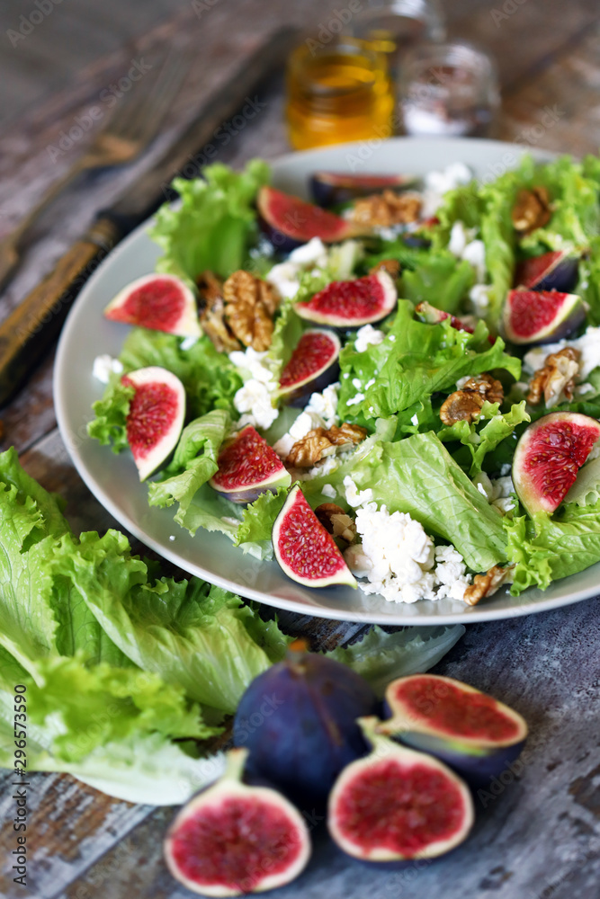 Healthy salad with figs, cottage cheese and walnuts. Keto salad. Keto diet.