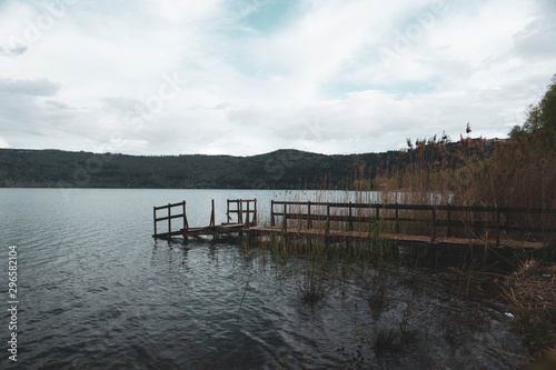 Wallpaper Mural pontile lago castel gandolfo Torontodigital.ca