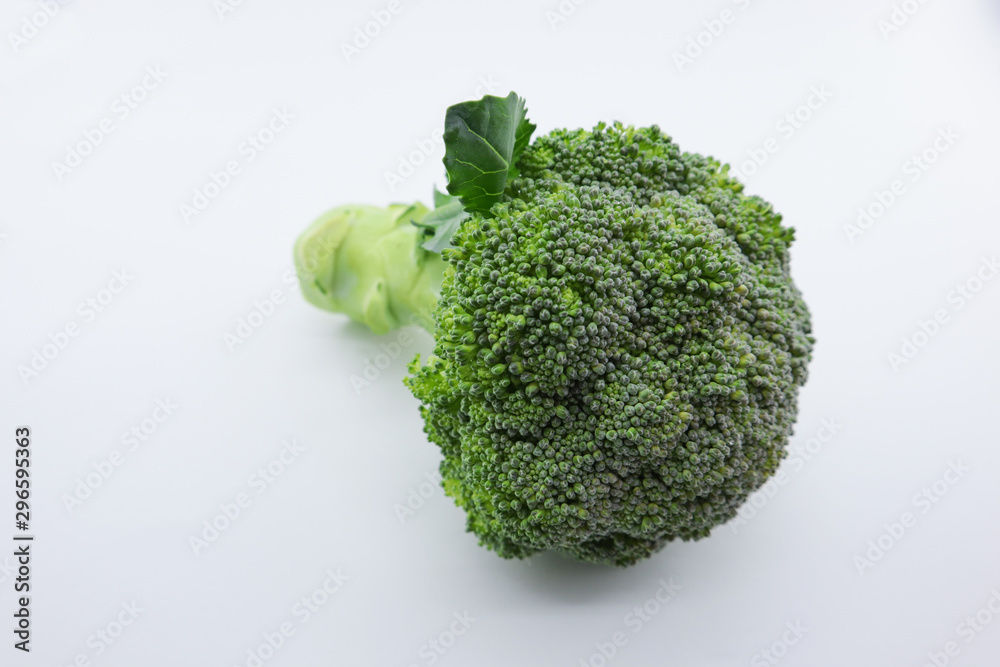 FRESH BROCCOLI ISOLATED ON WHITE BACKGROUND FRESH BROCCOLI ISOLATED ON WHITE BACKGROUND