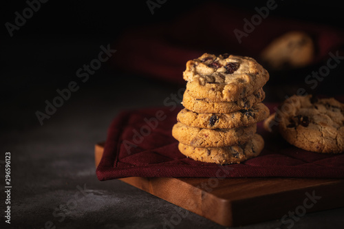 chocolate chip cookies (ID: 296596123)
