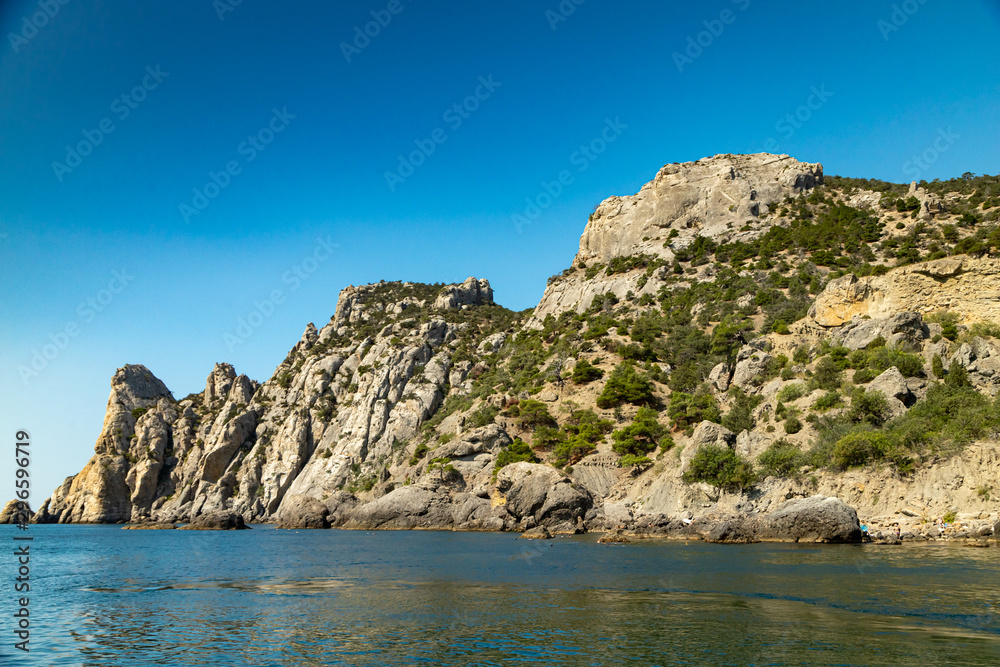 Die Felsen der Bucht die Neue Welt in Krim
