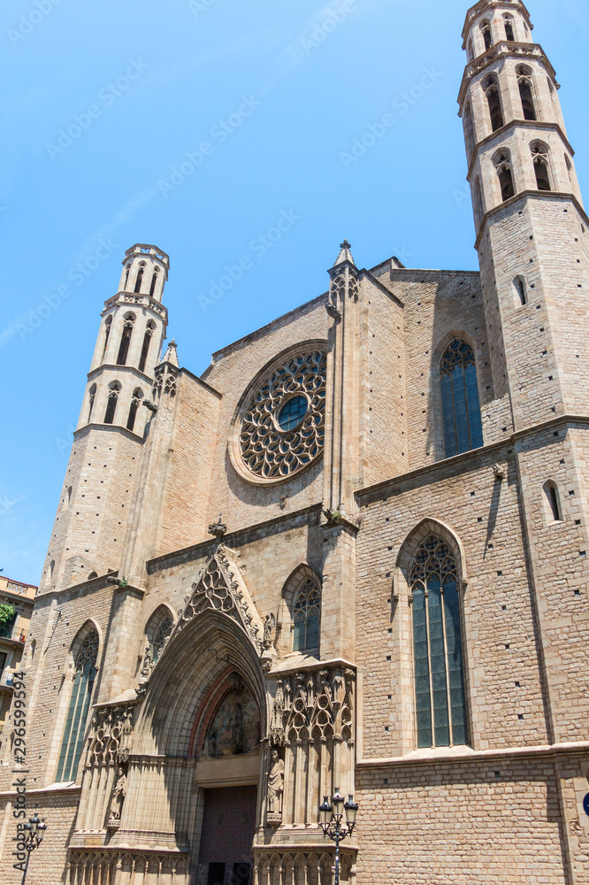 The Santa Maria del Mar church, in the Ribera district of Barcelona, built between 1329 and 1383, as an outstanding example of Catalan Gothic. Barcelona, Spain