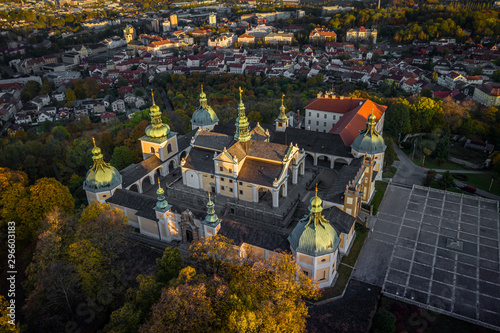 Svata Hora is an important Baroque complex and pilgrimage site on the hill (586 m) near Pribram. inside the high stone terrace stands the originally Gothic Church of the Assumption in 1660–1673.