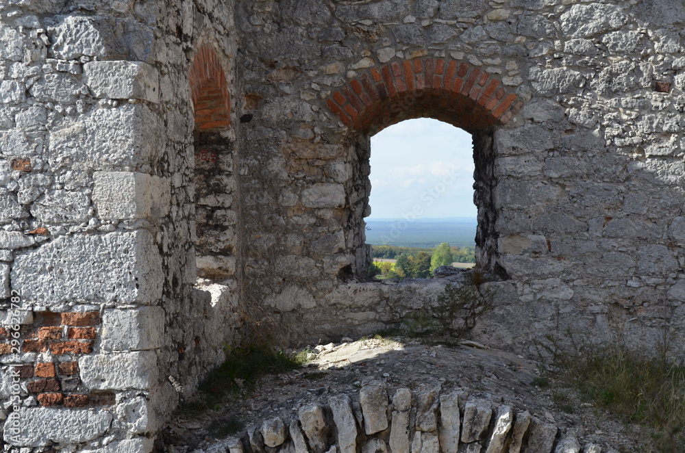 Ruiny Zamku Podzamcze w Ogrodzieńcu, Szlak Orlich Gniazd, Polska