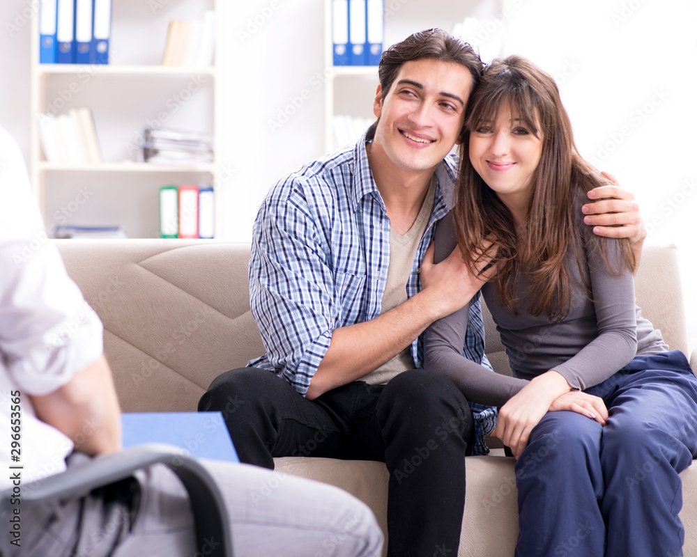Family visiting psychologist for family problem Family visiting psychologist for family problem