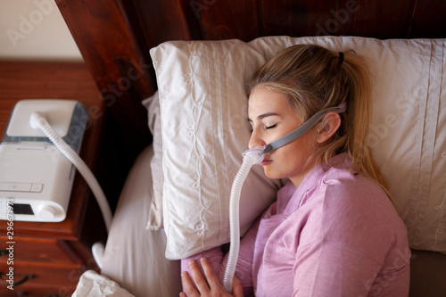 Sleeing on side with cpap machine,