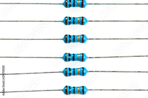 Foto resistors closeup on white - concept of learning, training and development of el