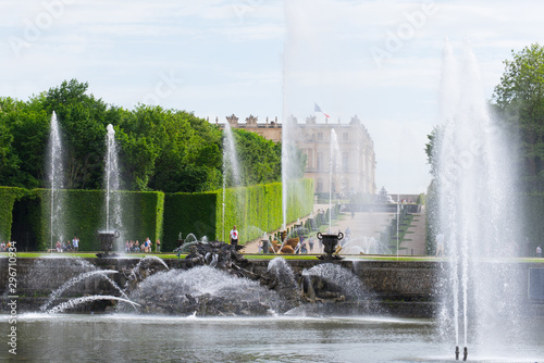 Fotografie Fontaines et jets d'eau aux jardins de Versailles