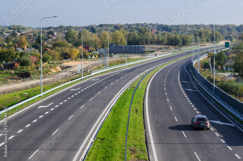 CAR ON THE HIGHWAY - A modern and comfortable international road