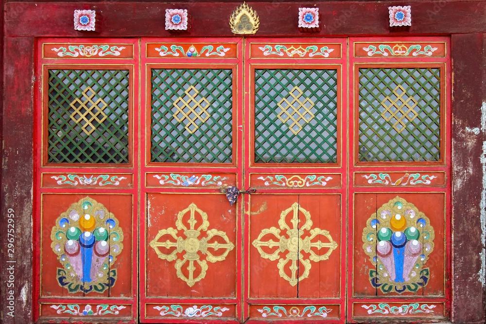 Main entrance door of Baruun Zuu temple in Erdene Zuu Khiid Monastery ...