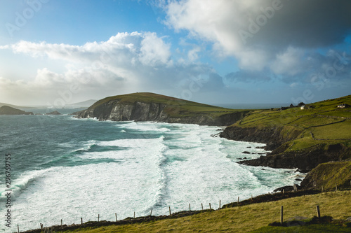 Quadro su tela coumeenoule harbour in south west ireland on the dingle peninsula on an autumn e