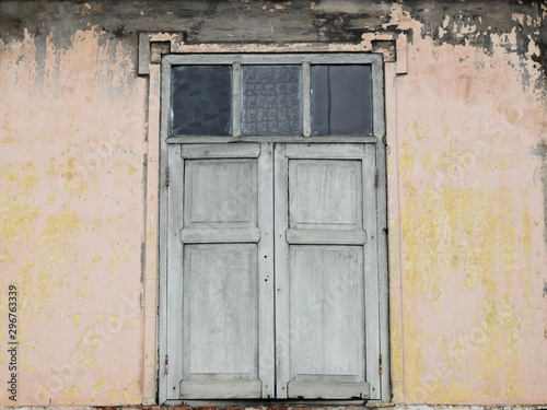 old wood window on dirty wall © srckomkrit