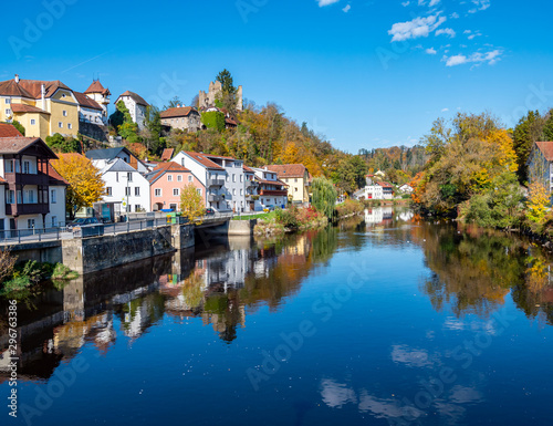 Blick auf die Burgruine Hals bei Passau