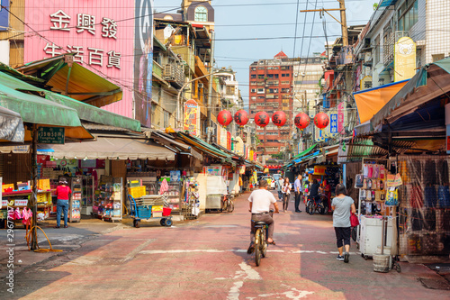 Fotografie Scenic view of market street at old quarter of Taipei