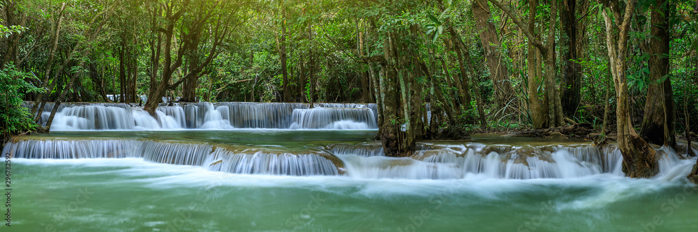Obraz premium Huai Mae Khamin Waterfall level 2, Khuean Srinagarindra National Park, Kanchanaburi, Thailand; panorama