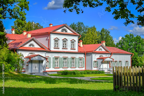 Canvas Print Literature museum-estate in Abramtsevo village