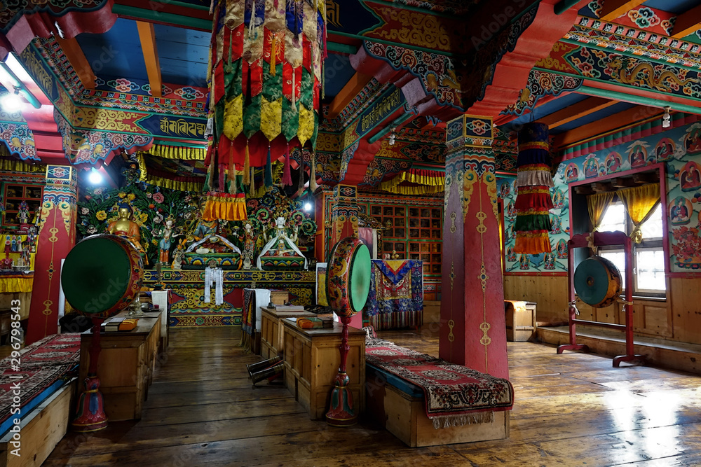 Intérieur d'un temple bouddhiste au Népal