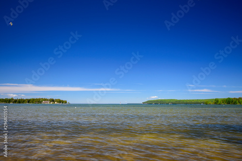 Fototapeta Naklejka Na Ścianę i Meble -  beach, lake, and islands