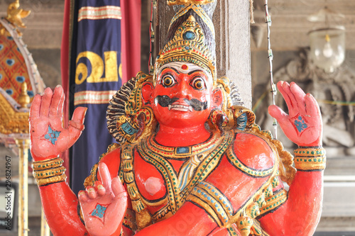 Foto Statue from kapaleeswarar Temple Ravana Shani Religious India Close Up