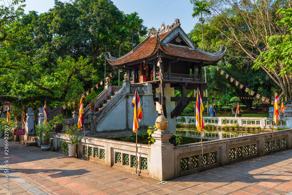 One Pillar pagoda in Hanoi, Vietnam - obrazy, fototapety, plakaty 