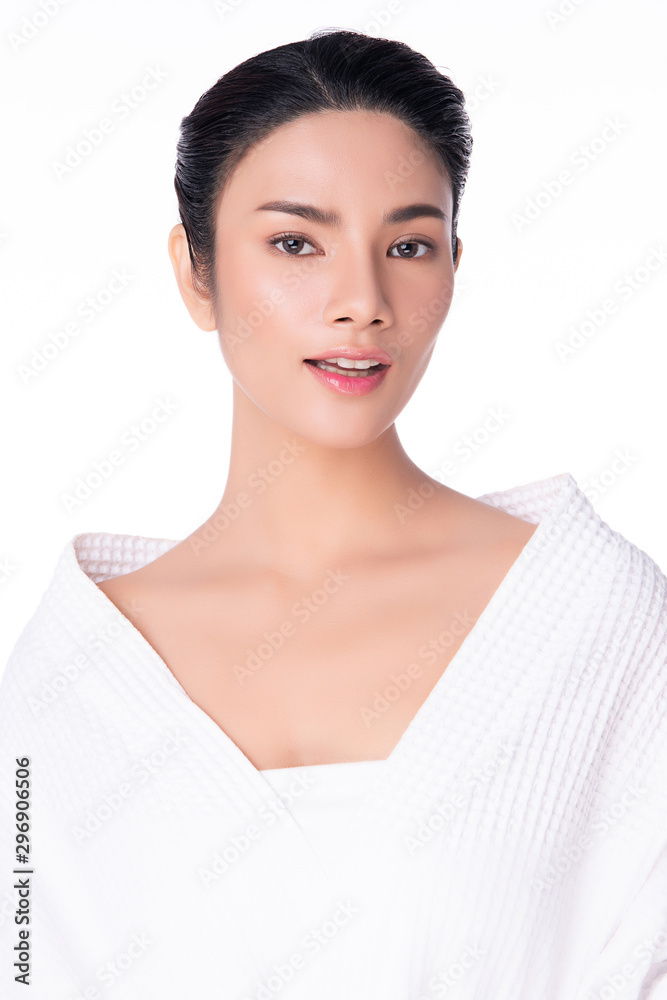 Beautiful young Asian woman smile with clean and fresh skin Happiness and cheerful, isolated on white background, Beauty and Cosmetics Concept Beautiful young Asian woman smile with clean and fresh skin Happiness and cheerful, isolated on white background, Beauty and Cosmetics Concept
