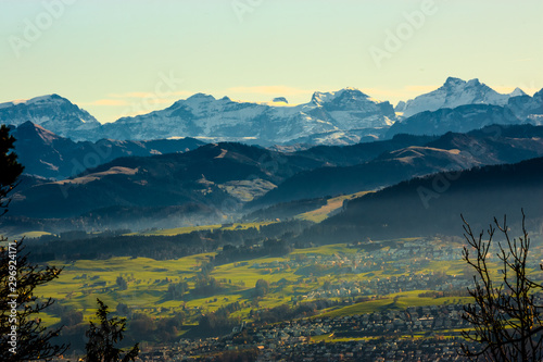 Zürichküste und Alpensicht