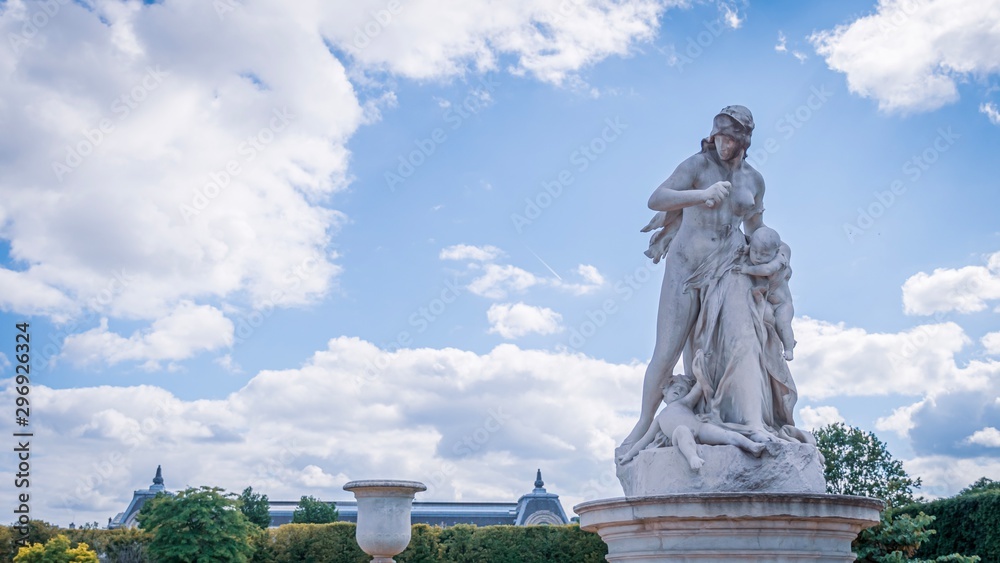 Jardin des Tuileries, Montmartre, Paris 